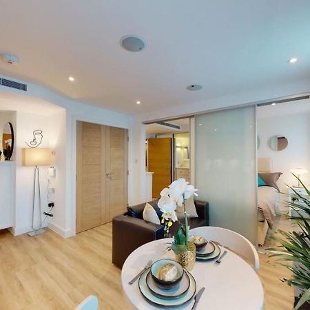 Executive Luxury One Bedroom In Vauxhall Londra Exterior foto
